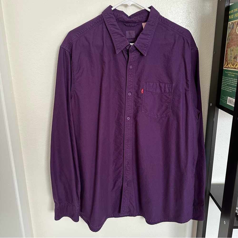 Levi’s button up shirt